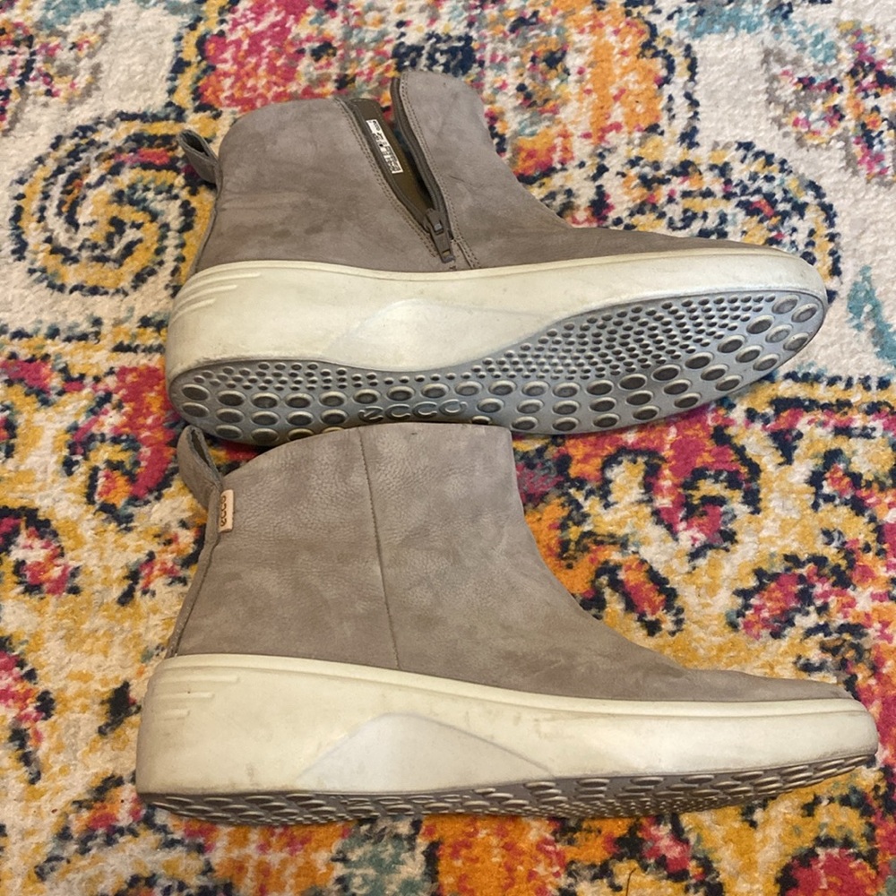 Women’s ECCO Light Gray Boots Zip Side Size 10 - 10.5 Leather - Picture 7 of 11
